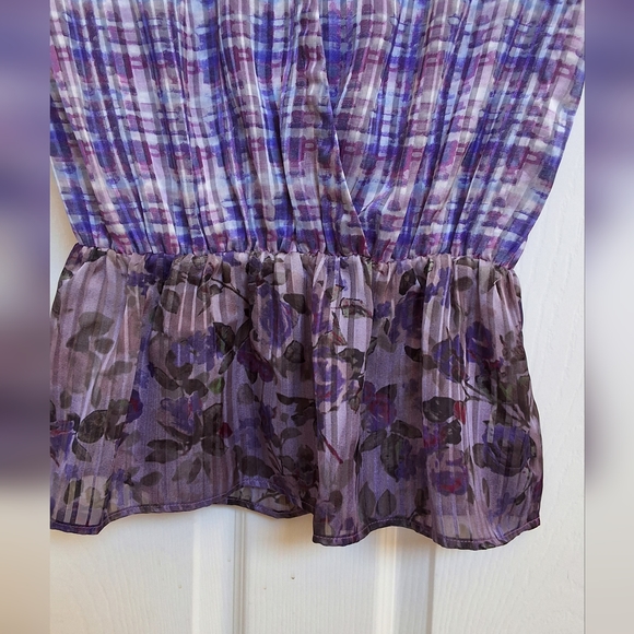 💥SALE💥Cabi, Small, Women's Floral Top - Picture 9 of 9